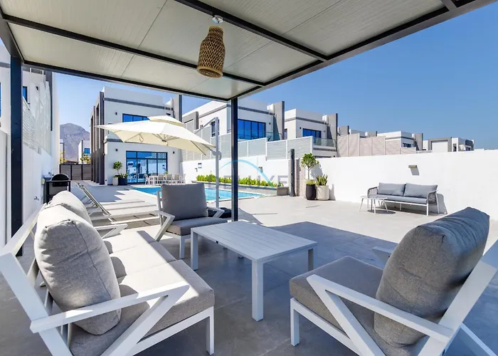 Pool And Sea Views 3Br And Assistant'S Room Villa With Beach Access And Bbq Facilities, Sharm