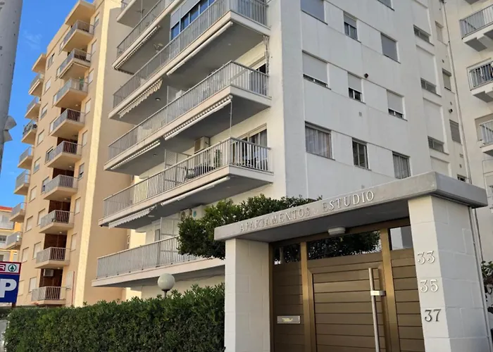 Lovely Family Apartment 2 Min. From The Beach