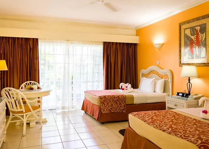 Bay Gardens Hotel