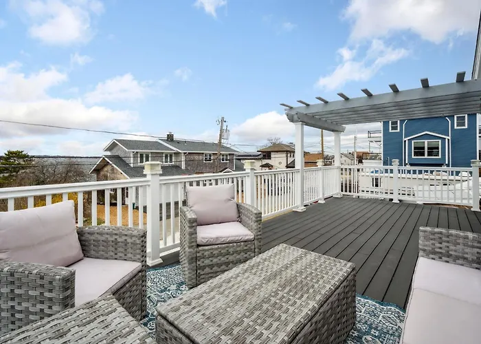 Basin Breeze Cottage Ac Decks Water Views