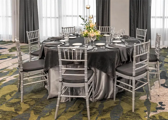 Embassy Suites Fort Myers - Estero