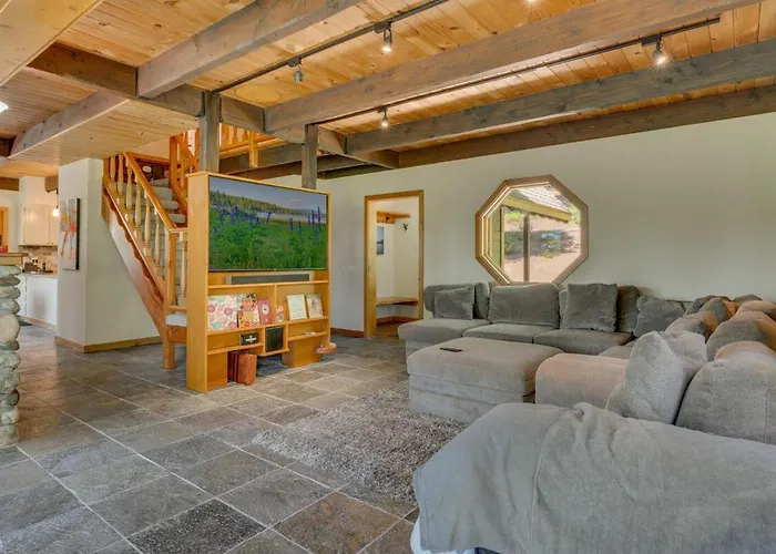 Hyphen 5-Bedrooms Rental, Private Beach, Filtered View