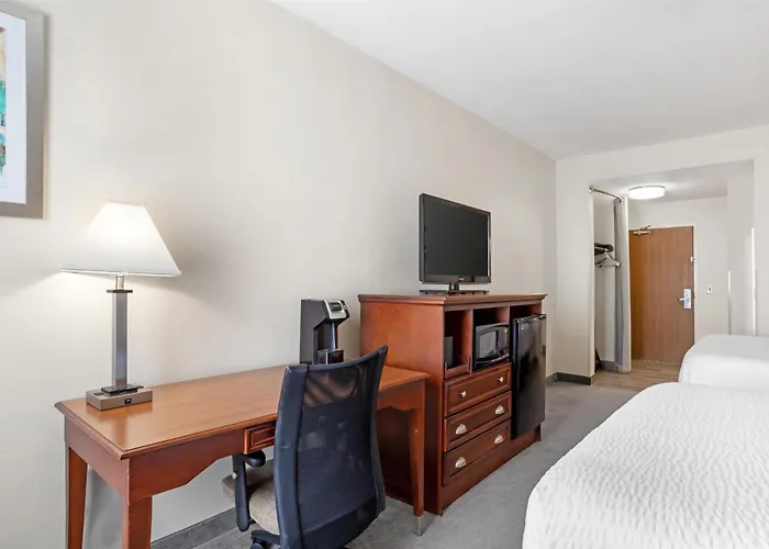 Best Western Plus Executive Hotel & Suites