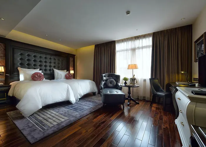 Paradise Suites Hotel