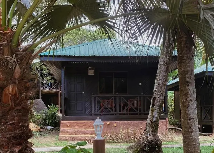 Nazri'S Place 2