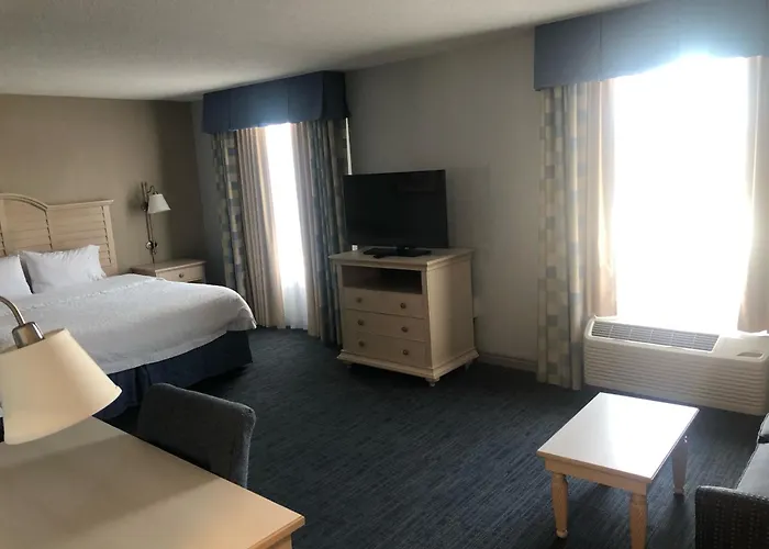 Hampton Inn & Suites - Cape Cod / West Yarmouth