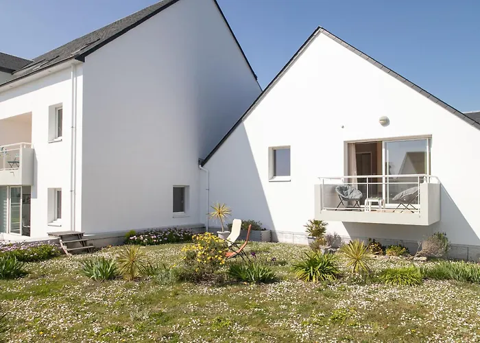 Apartment Entre Port Et Plages By Interhome