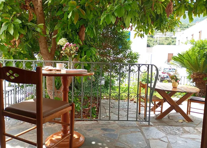 Hotel Paraliako Kyparissi