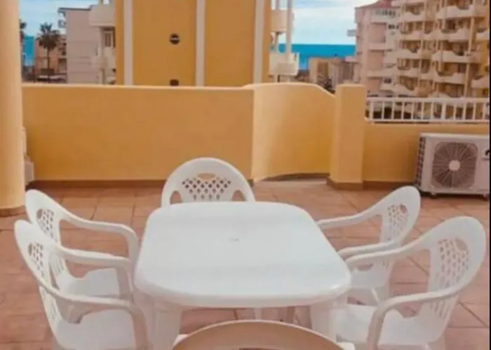 Casa Pixurri Playa de Xeraco SOLO FAMILIAS wifi-aire acondicionado-2 plazas garaje-2 terrazas privadas 16 m2 y 95 m2