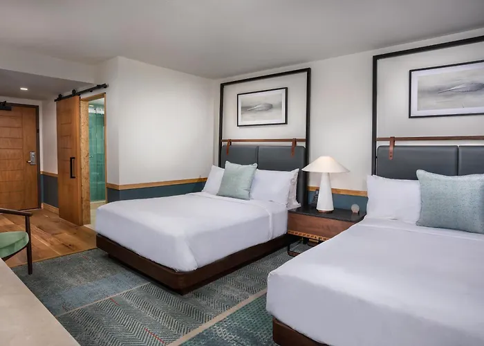 Merriweather Lakehouse Hotel, Autograph Collection
