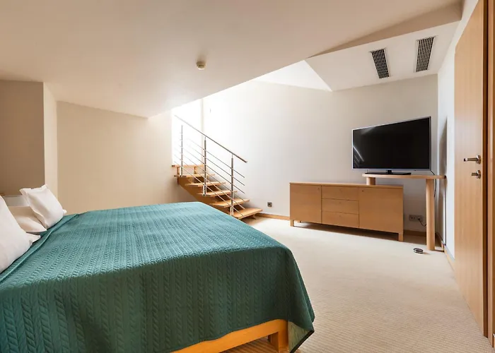 Roset Hotel & Residence