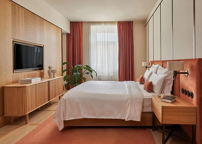 The Julius Prague