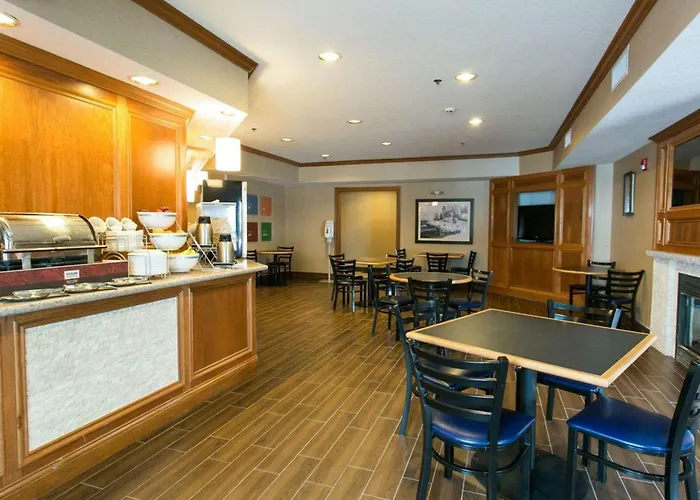 Comfort Suites Benton Harbor - St Joseph