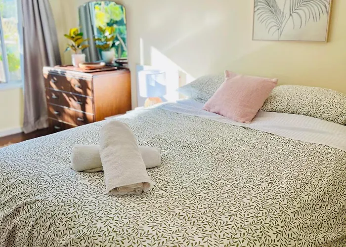 Bermagui Bay Beach House - Bungalow - Pet Friendly, In The Heart Of Bermagui