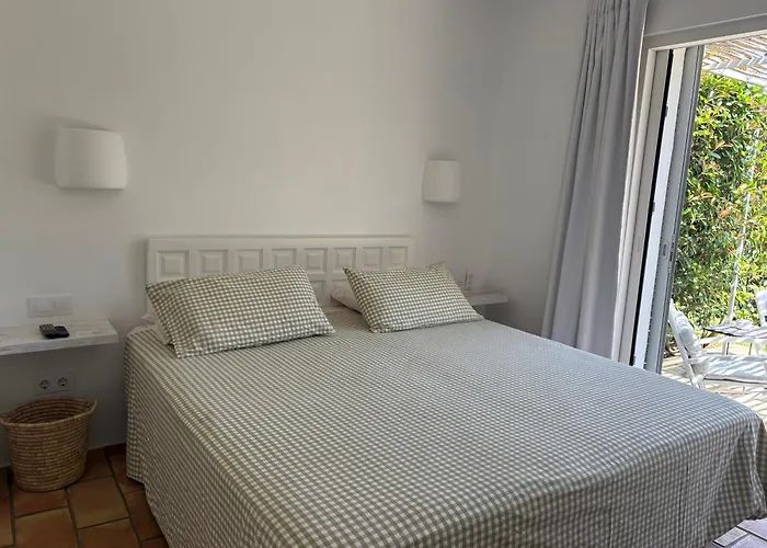 Habitación con jardín y terraza en el Tosalet