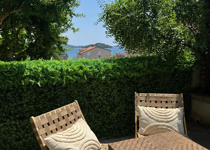 Private Studio Apartment With A Garden And A Terrace