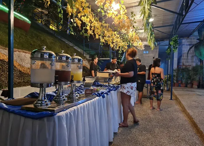 Hideaways Restobar And Resort