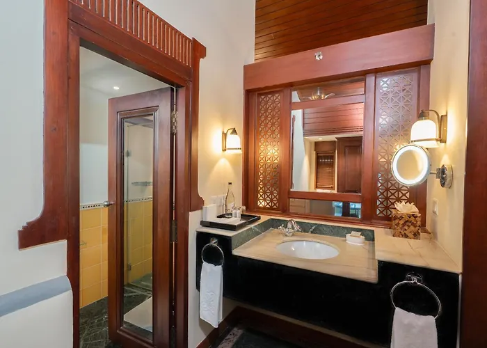 The Leela Kovalam, A Raviz Hotel