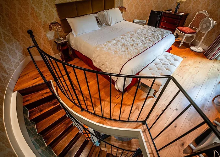 Chateau De Candie