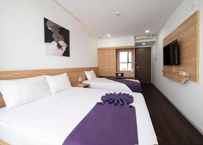 Dolphin Hotel Nha Trang