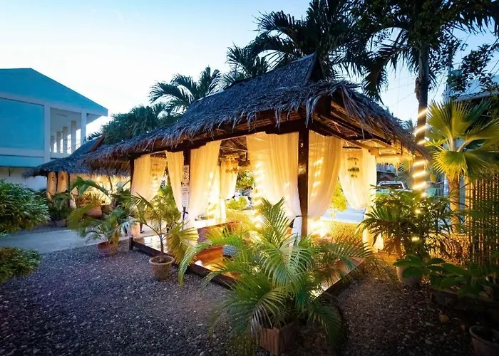 Cou Cou Bar Hotel & Restaurant