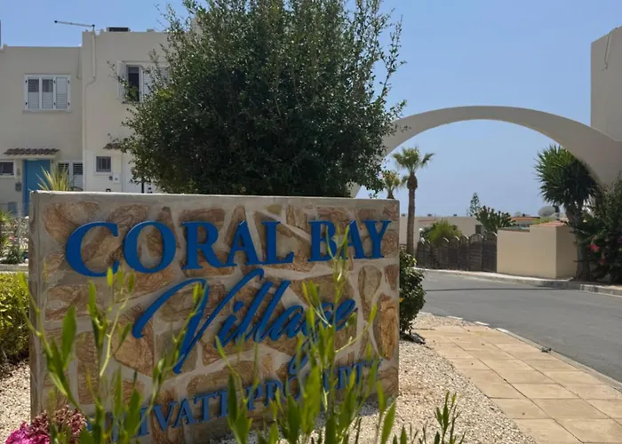 Cozy Coral Bay Studio By The Sea