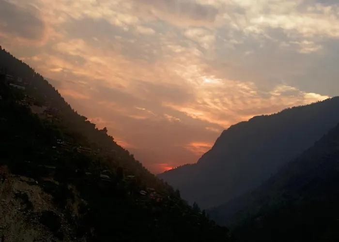 Pyare Cafe & Cottages