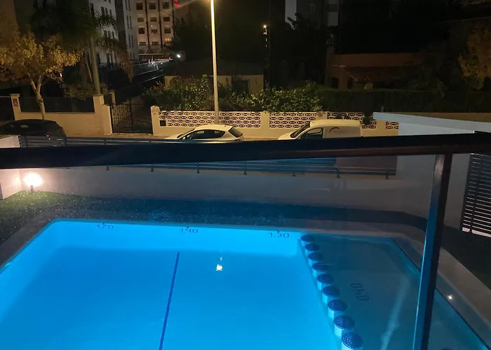 Gandia Playa Moderna - nuevo con piscina y parking, 2 banos, playa 300 m, grau 300 m