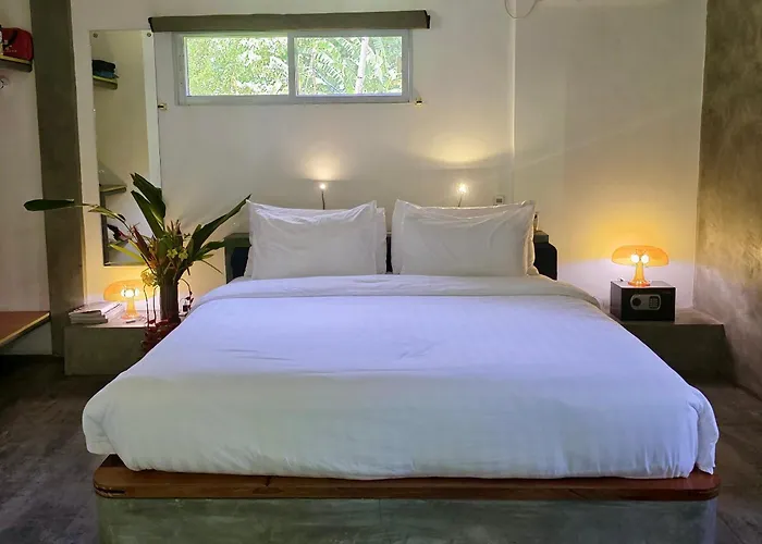 Somewhere Else Boutique Resort