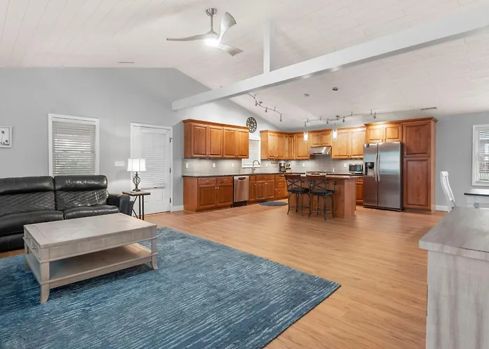 Pompano Place