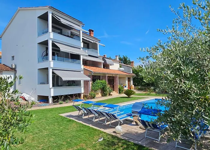 Aura Residence