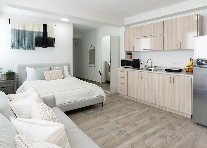 Aqua Terrazas Studio 1 - Ada Accessible - Beach, Pool & Dining