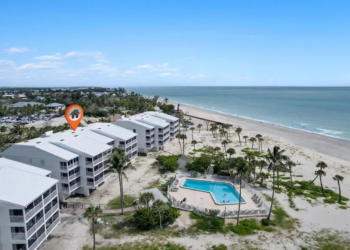 2531 Beach Villa- Captiva Three Bedroom Executive Penthouse Residence