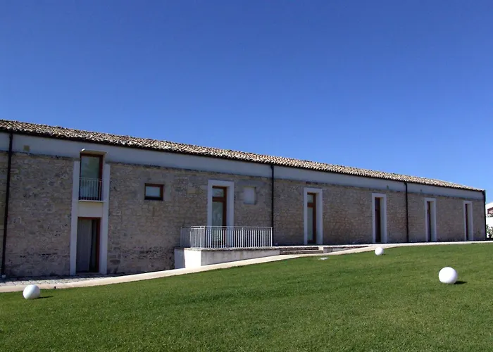 New Villa Carlotta