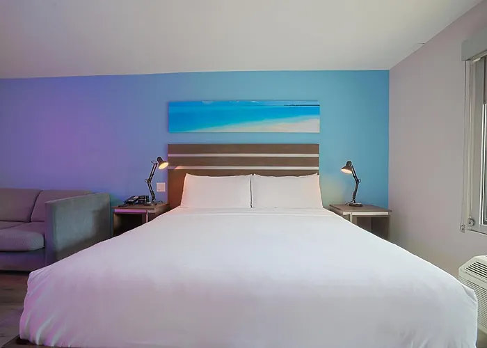The Cove Hotel