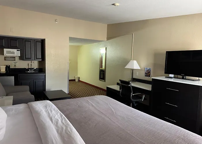 Quality Inn & Suites Middletown - Franklin