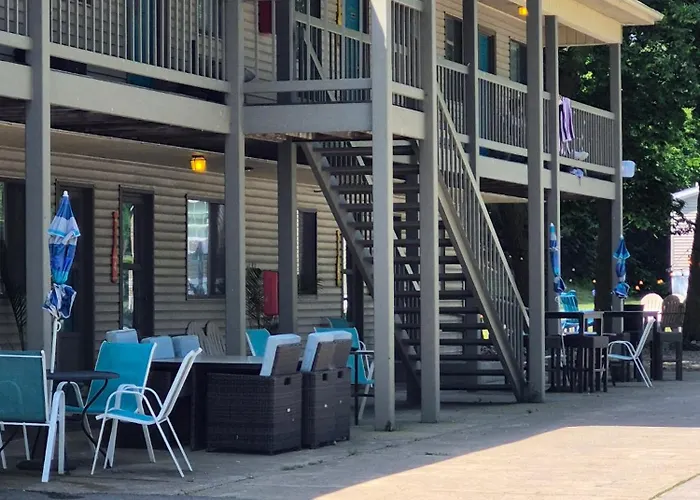 Lake Point Motel
