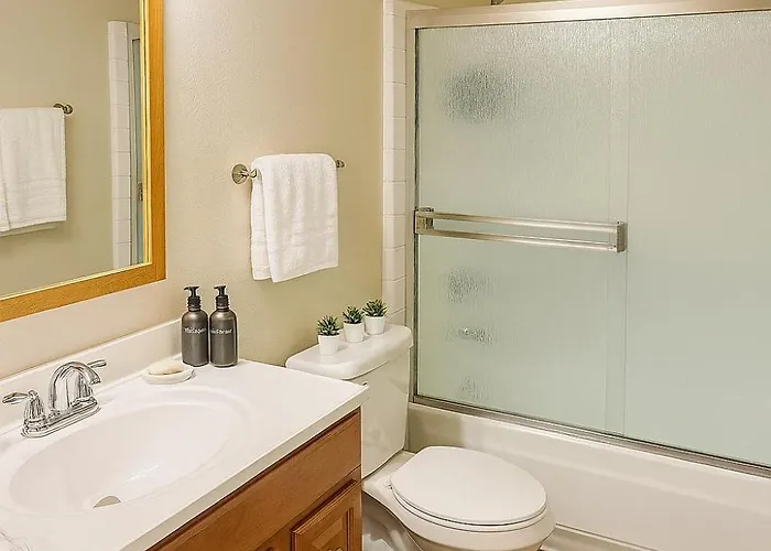Ocean Haven Beachfront Getaway By Redondo Pier