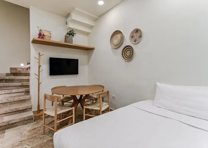 Florita 39 Boutique Hotel Breakfast & Beach Club Included