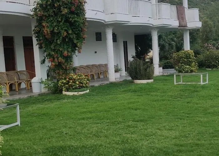 Lake View Hotel And Resort