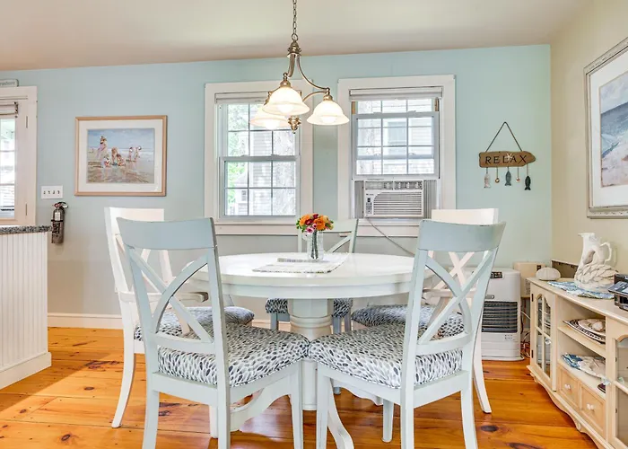 Walk To Goose Rocks Beach: Quiet Townhome W/ Patio
