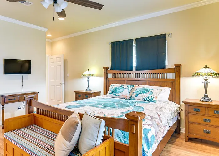 Walk To Beach! Bayfront Coastal Gem In Gilchrist