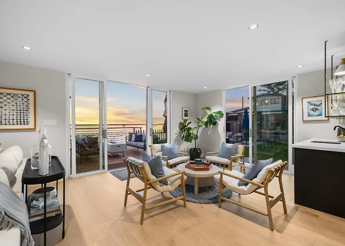 Experience The Pinnacle Of Coastal Living At Harbour House