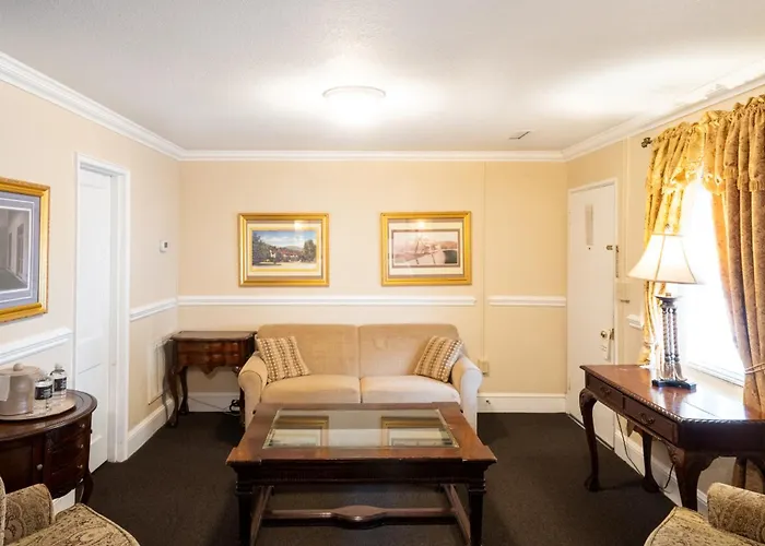 Lake Lure Inn And Spa