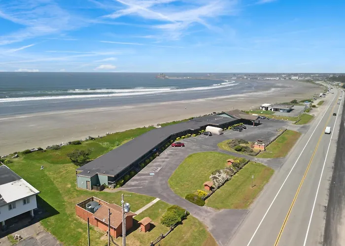 Crescent Beach Motel