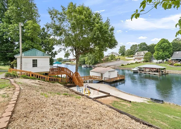 Getaway Cove Cottage Flying Squirrel Cottages