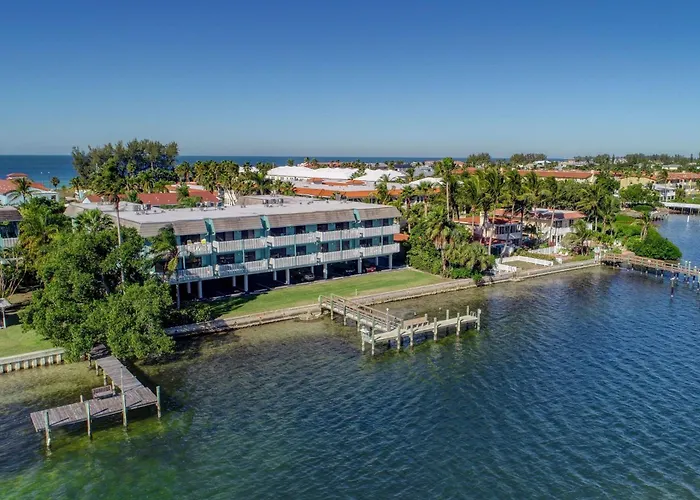 Anna Maria Island Beach Palms 6B
