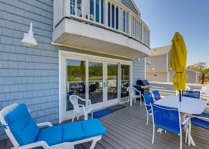 Inviting Rockport Rental W/ Deck: Walk To Beach!