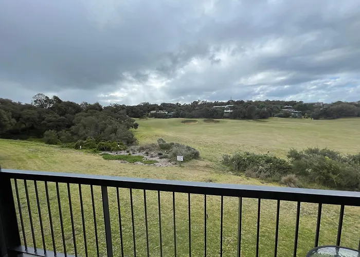 Coastal Cove Suite - With Heated Pool Near Hot Springs & Golf