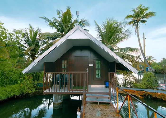 Munroe Island Lake Resort